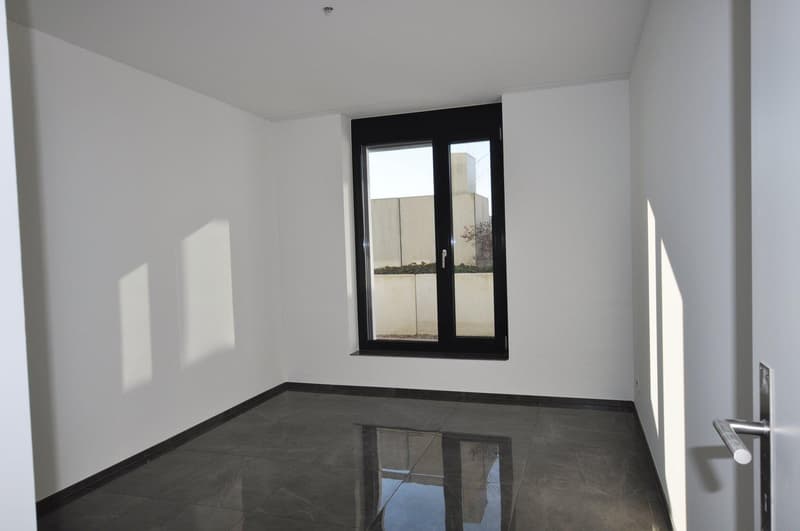Exklusive, lichtdurchflutete Wohnung mit luxuriösem Innenausbau und hochwertigen Materialien (9)