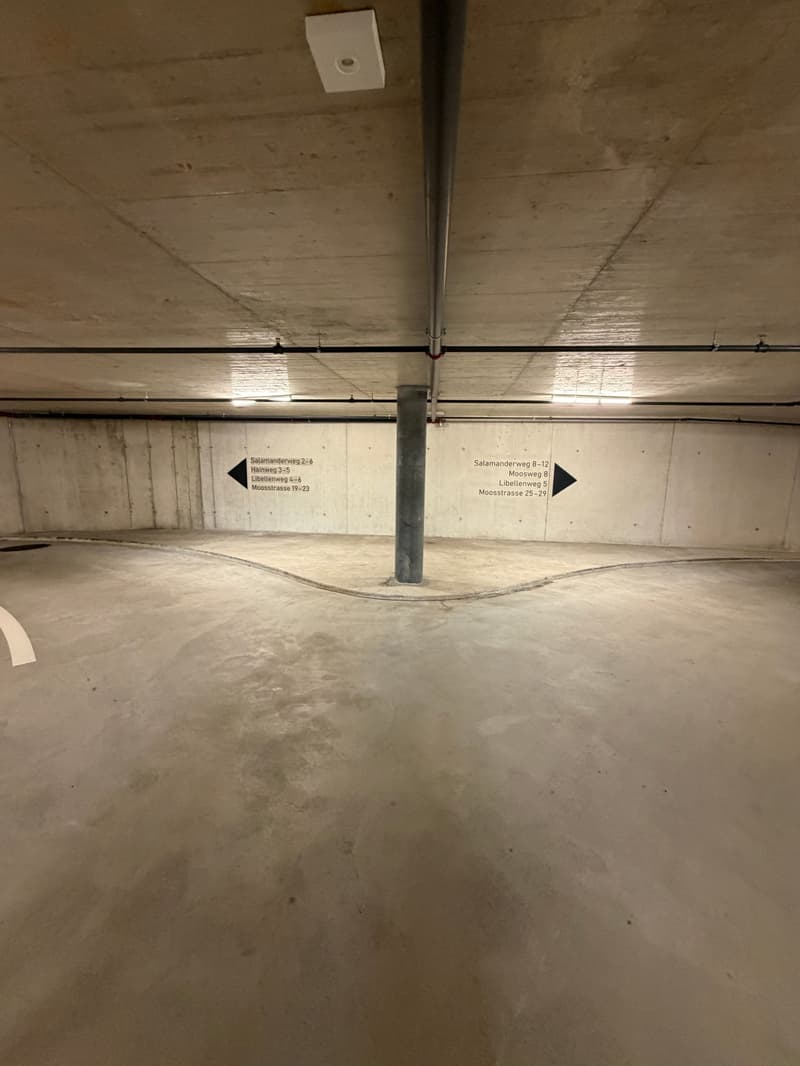 Tiefgaragenplatz in moderner Wohnanlage in Adliswil (8)