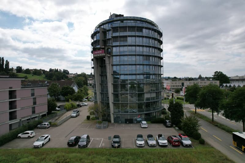 Business Tower / TOP-Ausgebaute Gewerbe-/Büroflächen (2)