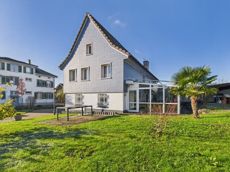 Freistehendes 8.5-Zimmer Einfamilienhaus mit Panoramawintergarten (9)