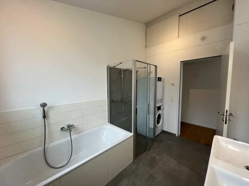 Lichtverwöhntes Zuhause - perfekte Single Wohnung (5)