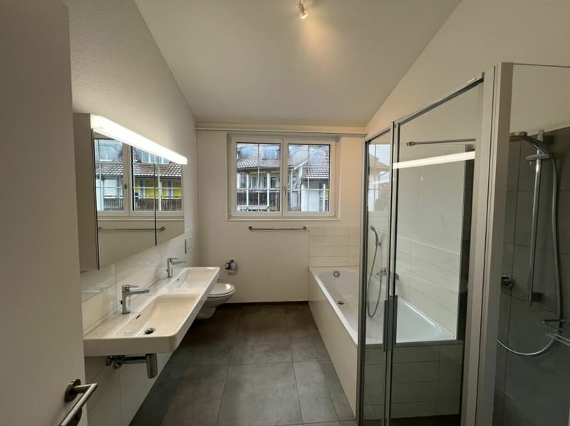 Lichtverwöhntes Zuhause - perfekte Single Wohnung (4)