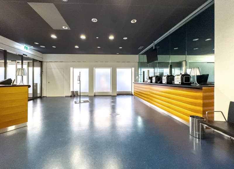 Retail- und Bürofläche direkt beim Bahnhof (2)