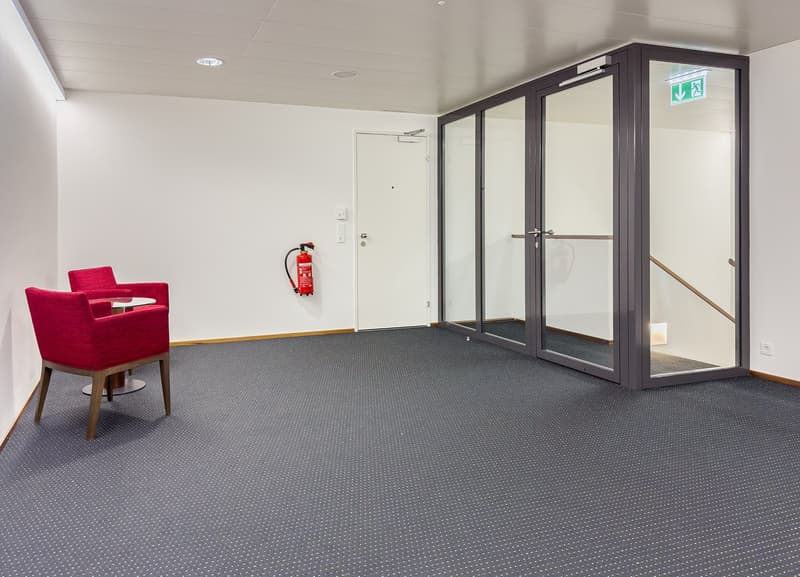 Retail- und Bürofläche direkt beim Bahnhof (3)