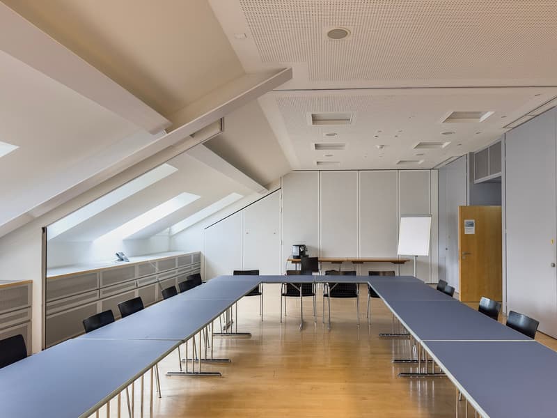 Espace de vente au détail et de bureau représentatif directement à la gare de Winterthur (27)