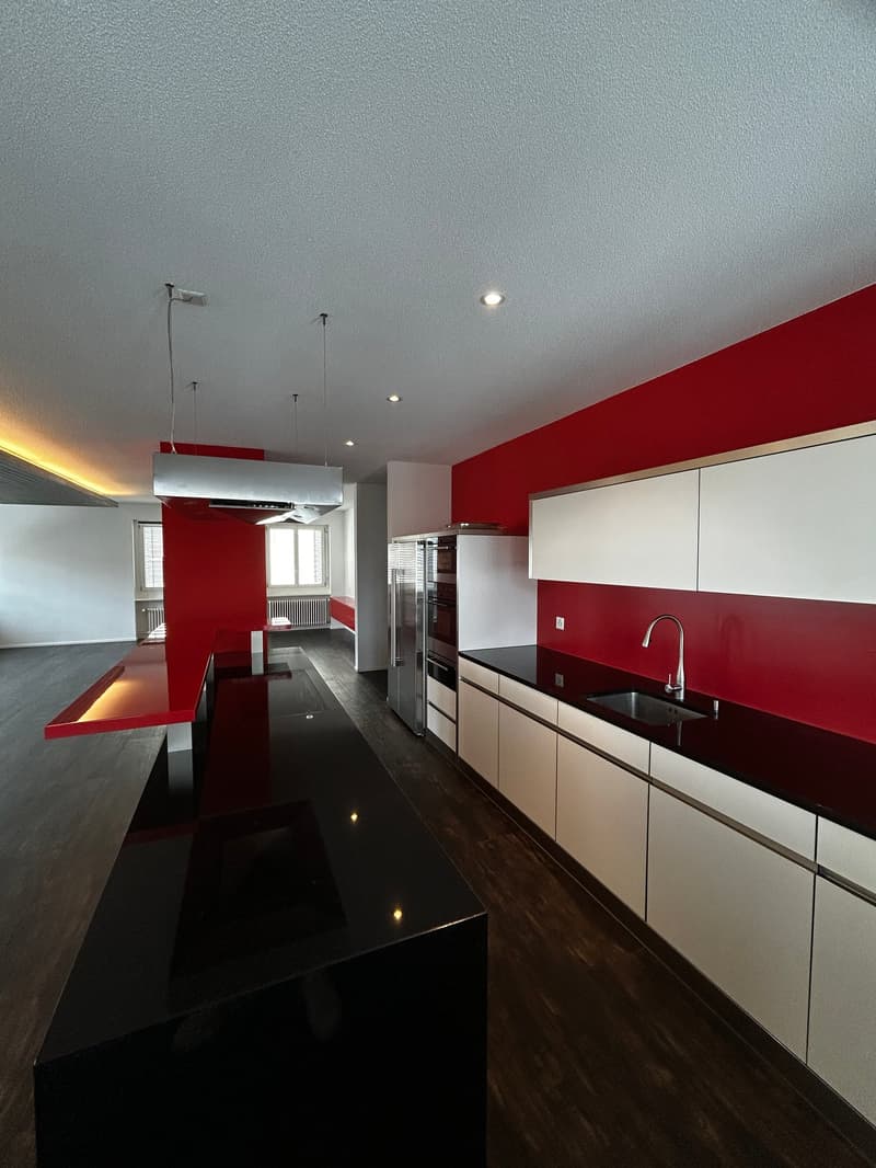 Aussergewöhnliche Designwohnung mit offenem Wohnkonzept im Herzen von Reinach (2)