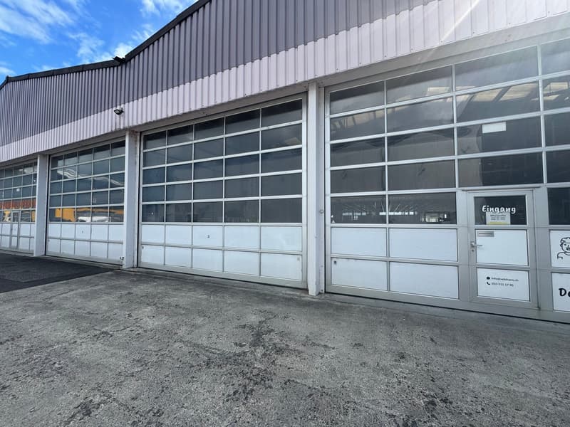 commercial building, white and gray, glass doors, entrance door, 4 doors