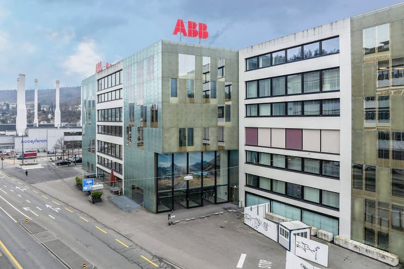 Moderne Büroflächen mit zahlreichen Parkplätzen - Power Tower Baden (2)