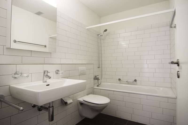 grosses Badezimmer