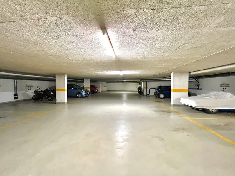 Einstellhalle.jpg
