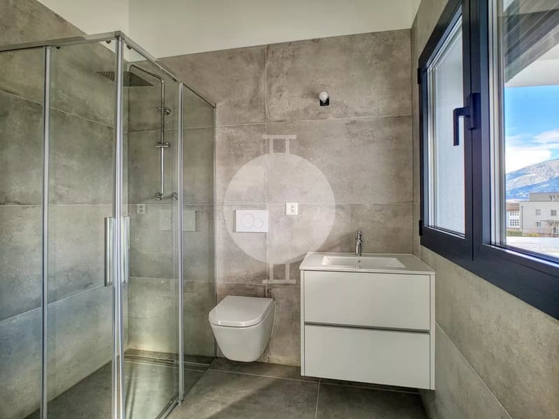 Superbe villa contemporaine et mitoyenne dans le village de Grimisuat (13)