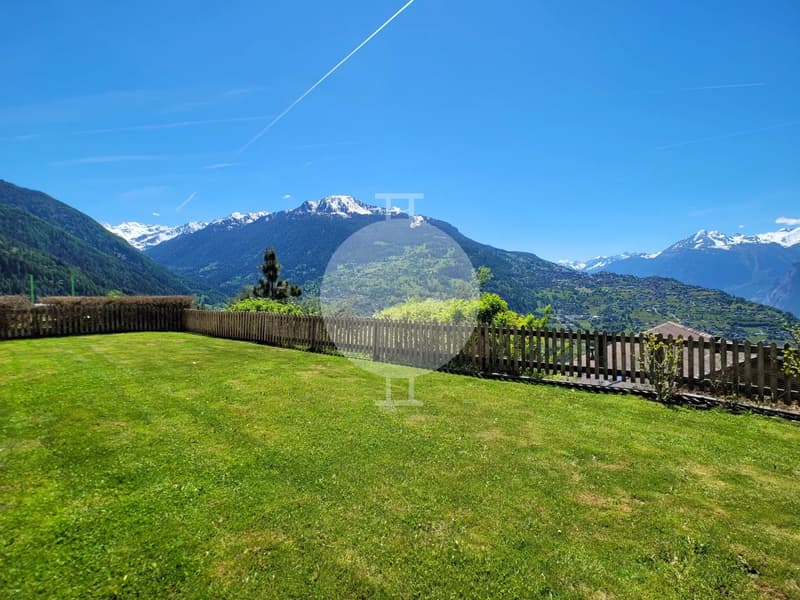 Magnifique 5.5 pièces de standing avec grand jardin et vue panoramique sur les montagnes (9)