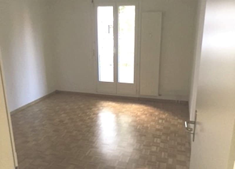 In einer ruhigen Gegend vermieten wir eine 5 1/2-Zimmerwohnung (7)