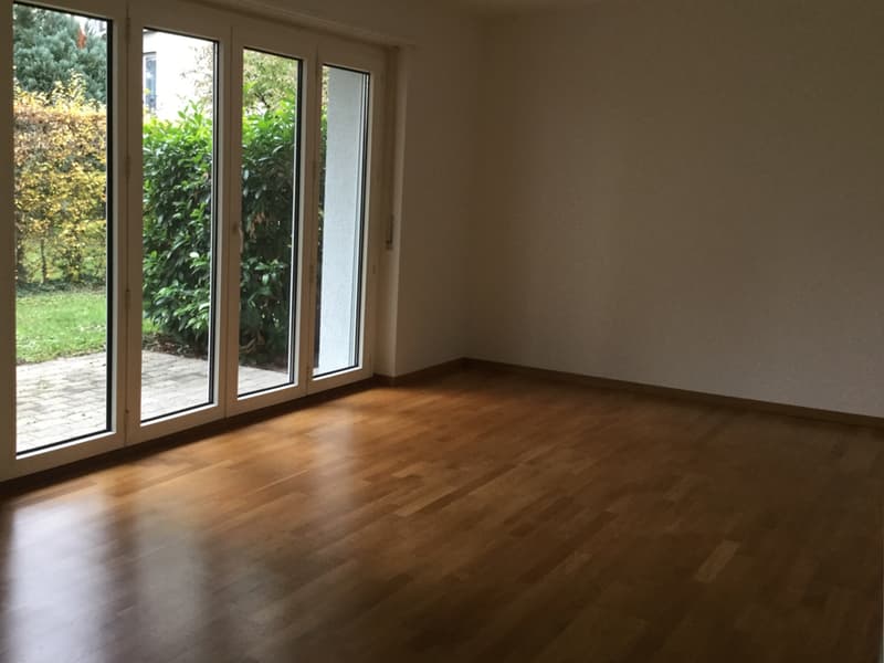 typähnlich (kein Sitzplatz)
