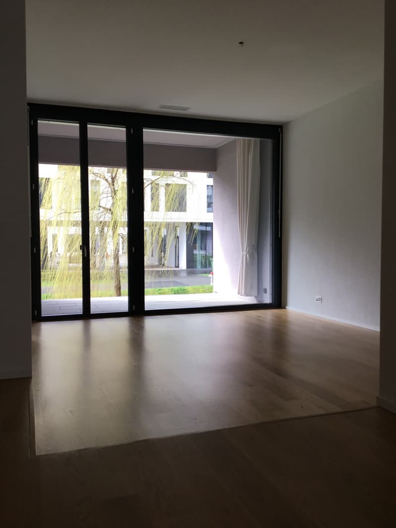 Erdgeschoss-Wohnung mit Sitzplatz gesucht? (2)
