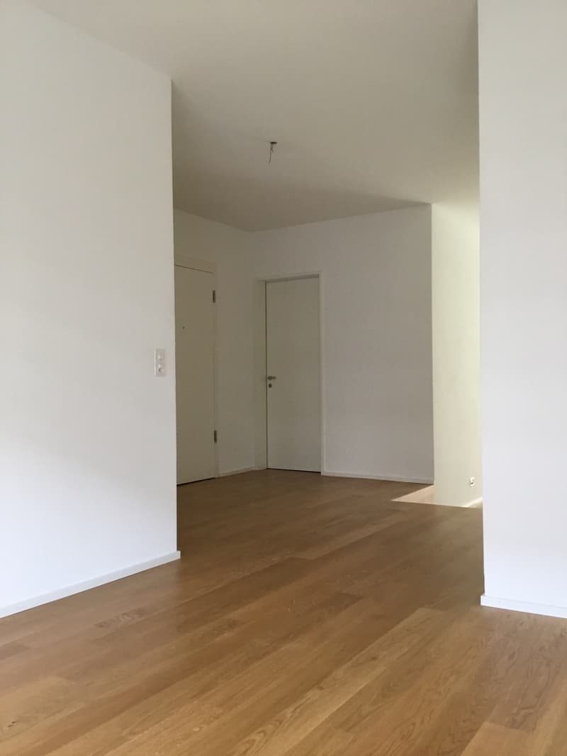 Erdgeschoss-Wohnung mit Sitzplatz gesucht? (5)
