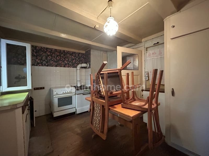 VIEUX-FERRETTE, propriété composé de 2maisons, dont une louée, sur (6)