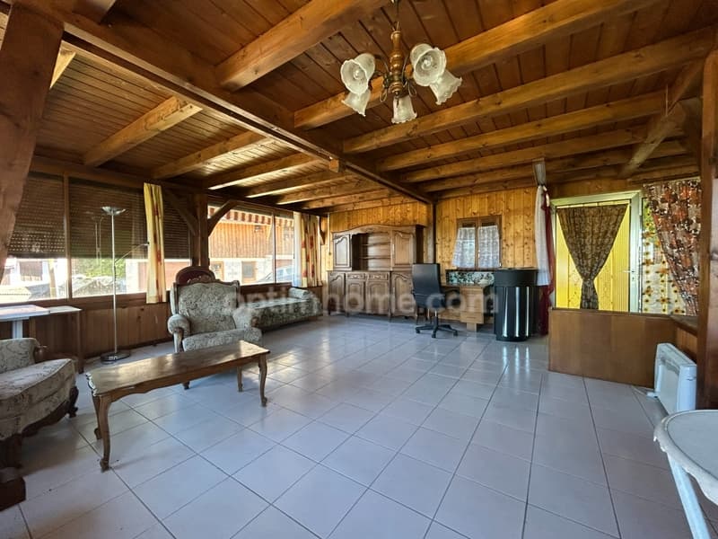 VIEUX-FERRETTE, propriété composé de 2maisons, dont une louée, sur (3)