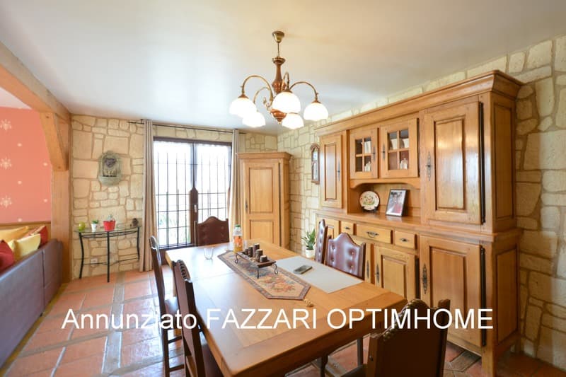À vendre en exclusivité à Stenay, vaste maison familiale de plain-pied (6)