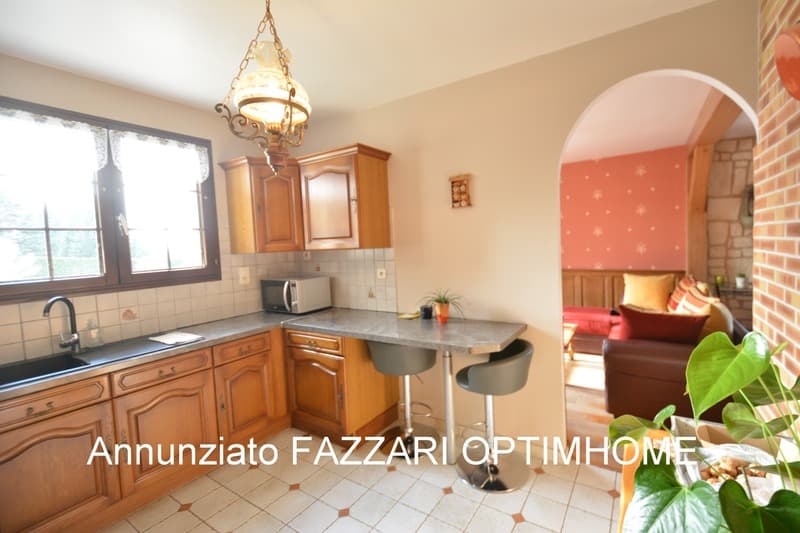 À vendre en exclusivité à Stenay, vaste maison familiale de plain-pied (5)