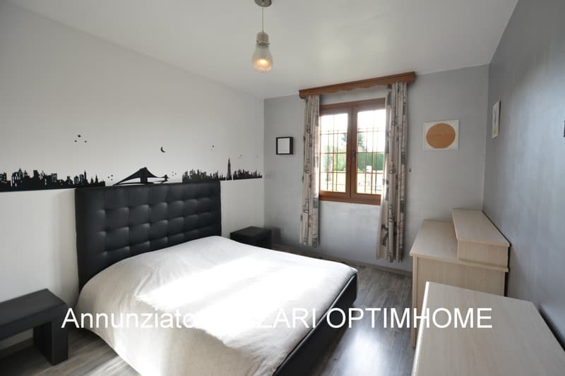 À vendre en exclusivité à Stenay, vaste maison familiale de plain-pied (13)