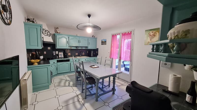 Maison entourée d'un jardin à GRIGNAN (26) (8)