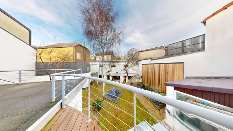 Ensemble immobilier maison d'habitation de prestige et bureaux (2)