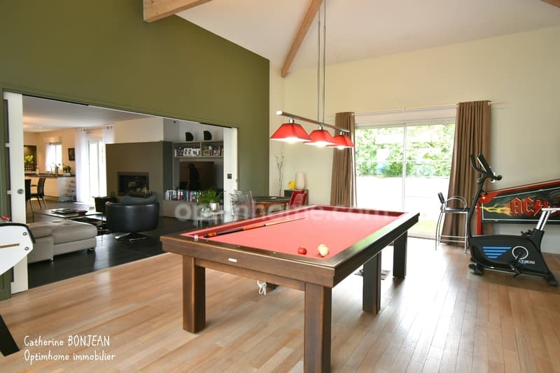 Maison à vendre 6 pièces 250 m2 prestations de qualité à BLANQUEFORT (12)