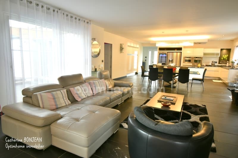 Maison à vendre 6 pièces 250 m2 prestations de qualité à BLANQUEFORT (7)