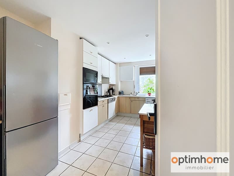 EXCLUSIVITE GARCHES - PLATEAU Appartement 3/4 pièces de 107 m²  Balcon (7)