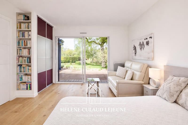 MAISON FAMILIALE AVEC VUE DÉGAGÉE SUR LA NATURE - 184 m² - VANNES (13)