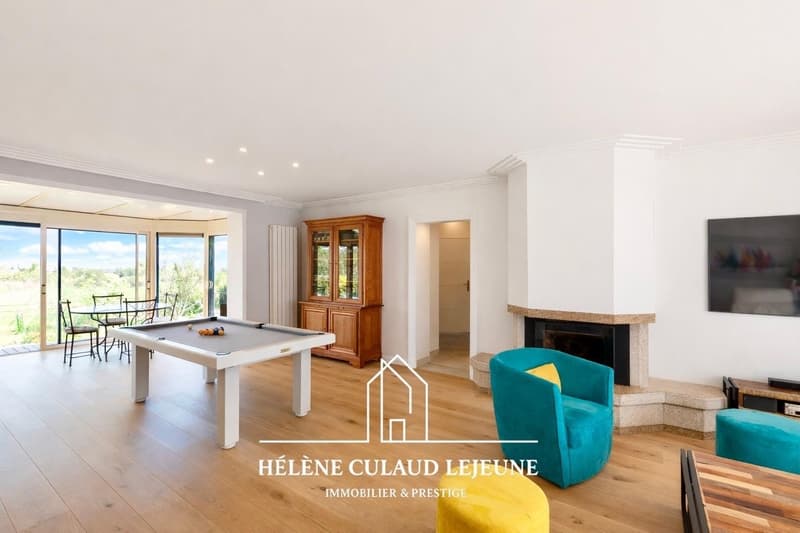 MAISON FAMILIALE AVEC VUE DÉGAGÉE SUR LA NATURE - 184 m² - VANNES (11)