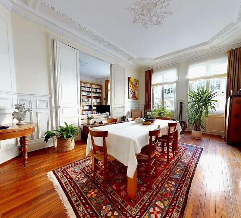 APPARTEMENT F7 DANS TRES BEL IMMEUBLE BOURGEOIS !!! (4)