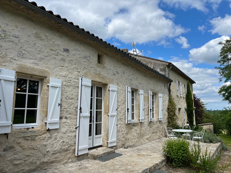 Maison en pierres 210 m² avec dépendances SAINTE COLOMBE DE DURAS (13)
