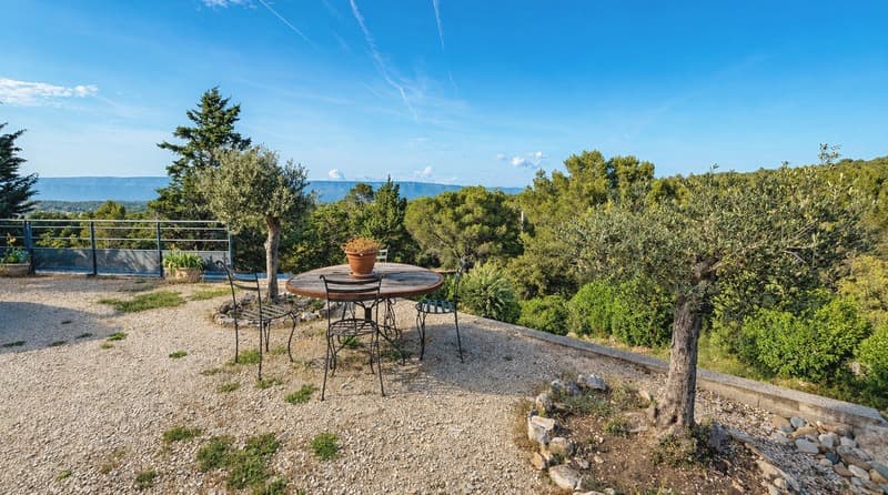 VERNÈGUES - secteur Cazan (13) | Magnifique maison de 190 m² avec vue (4)
