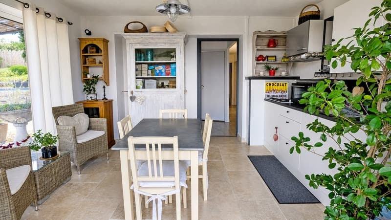 VERNÈGUES - secteur Cazan (13) | Magnifique maison de 190 m² avec vue (9)