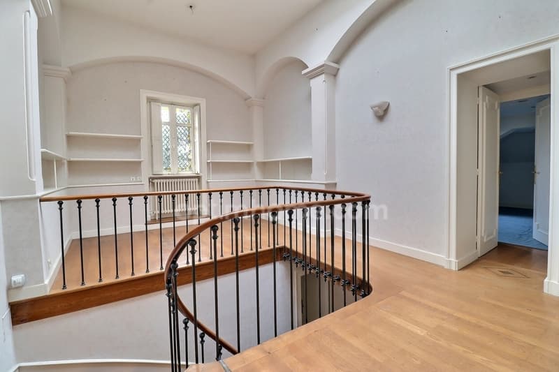 Propriété d'Exception : Manoir du XIXe Siècle au Coeur de La (10)