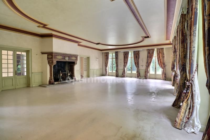Propriété d'Exception : Manoir du XIXe Siècle au Coeur de La (2)
