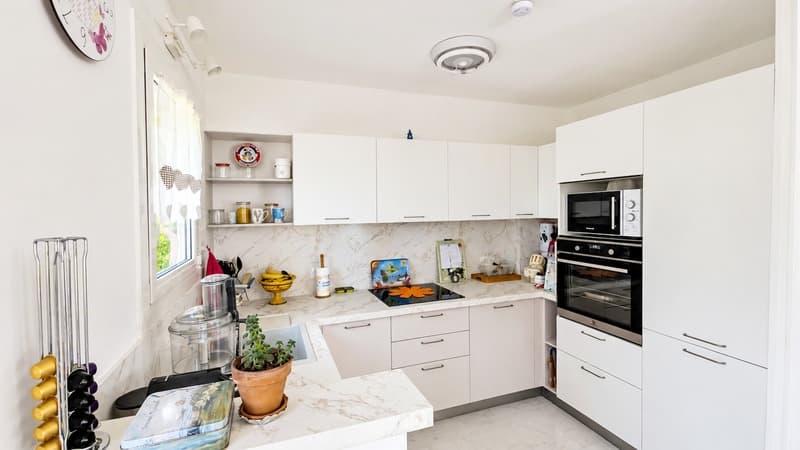 EYGUIÈRES (13) | Belle maison provençale T7 avec cour intérieure et (8)