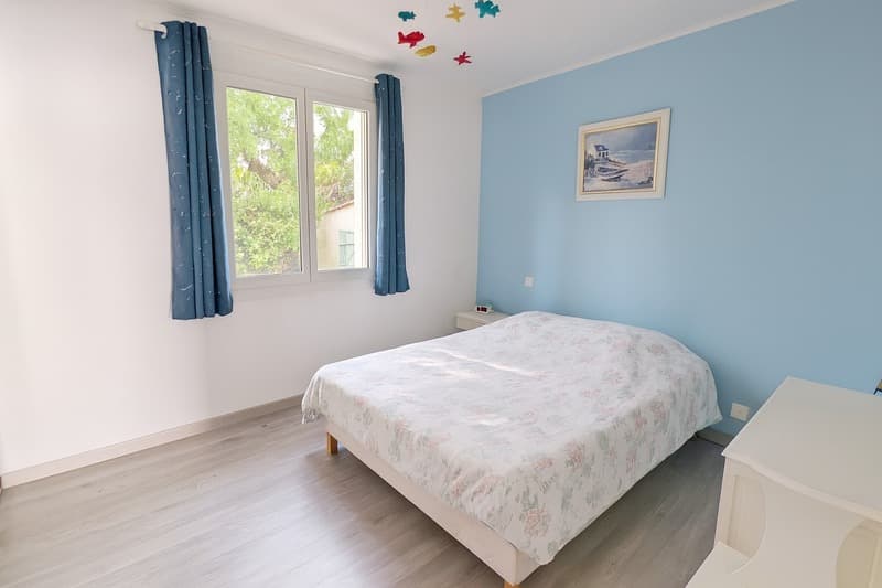 EYGUIÈRES (13) | Belle maison provençale T7 avec cour intérieure et (9)