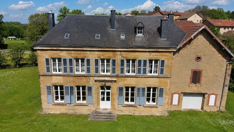 Maison de maître d'exception sur 1,6 hectare de terrain- (1)