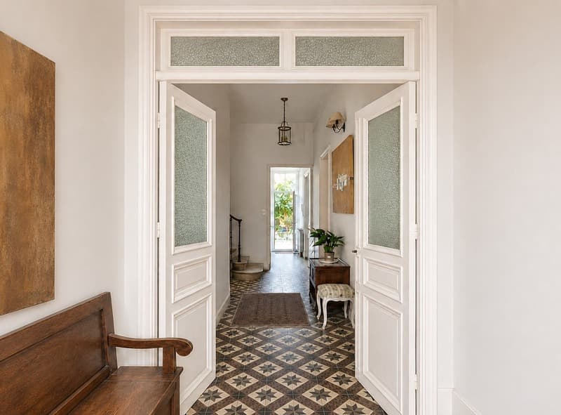 SALON-DE-PROVENCE (13) | Maison de maître de caractère avec jardin et (4)