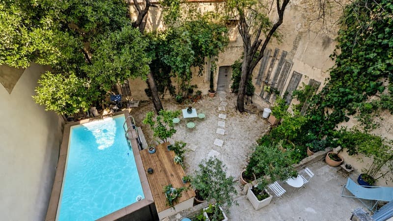 SALON-DE-PROVENCE (13) | Maison de maître de caractère avec jardin et (3)