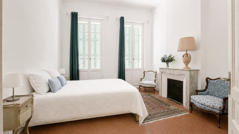 SALON-DE-PROVENCE (13) | Maison de maître de caractère avec jardin et (10)