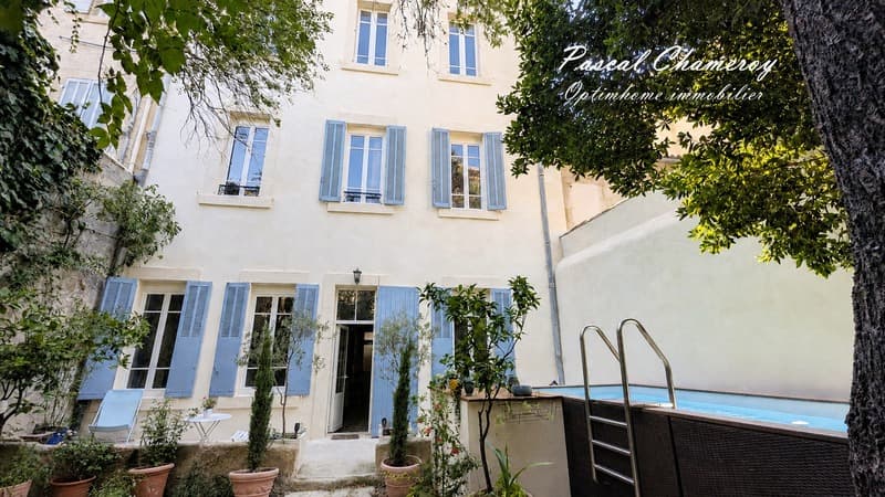SALON-DE-PROVENCE (13) | Maison de maître de caractère avec jardin et (1)