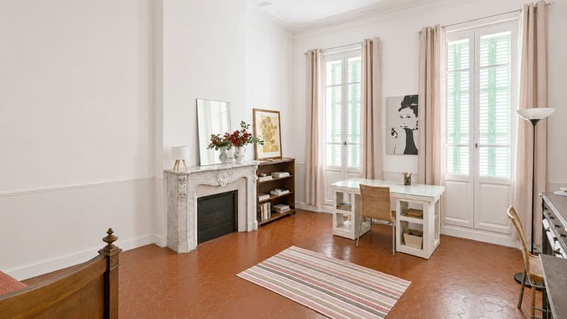 SALON-DE-PROVENCE (13) | Maison de maître de caractère avec jardin et (11)