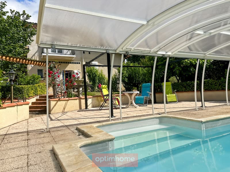 Villa T4 avec piscine couverte, jardin clos autour pour environ 1800 (5)