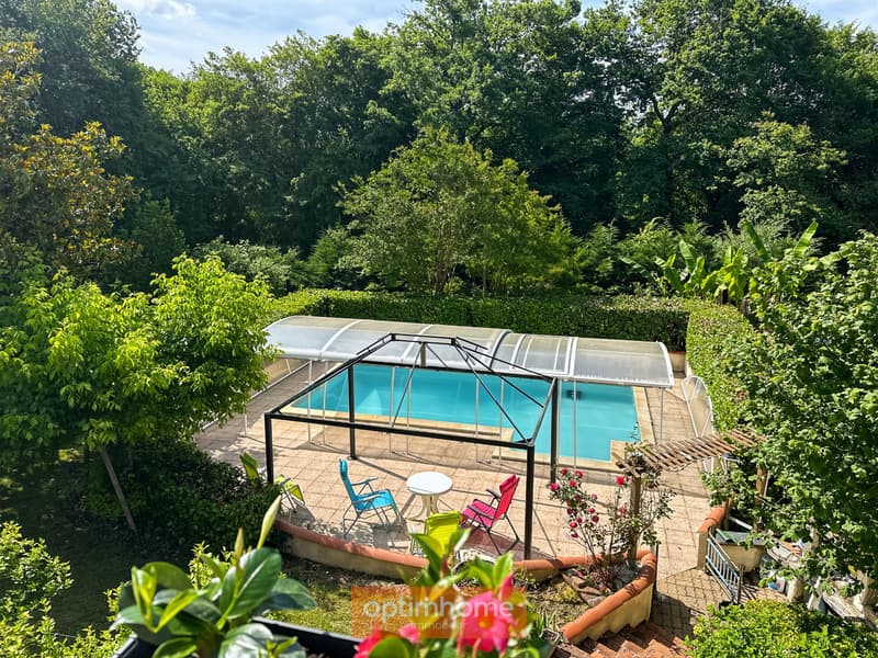 Villa T4 avec piscine couverte, jardin clos autour pour environ 1800 (4)