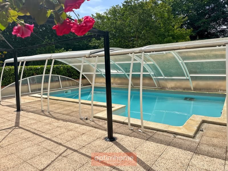 Villa T4 avec piscine couverte, jardin clos autour pour environ 1800 (6)
