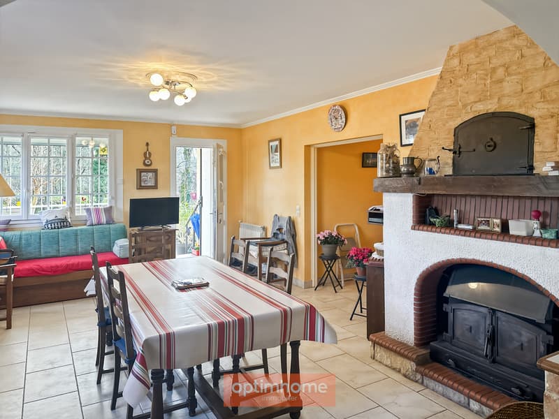 Villa T4 avec piscine couverte, jardin clos autour pour environ 1800 (9)